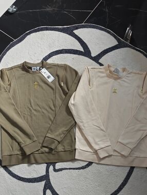 Adidas Women Crewneck Sweatshirts in Olive Green and Light Beige